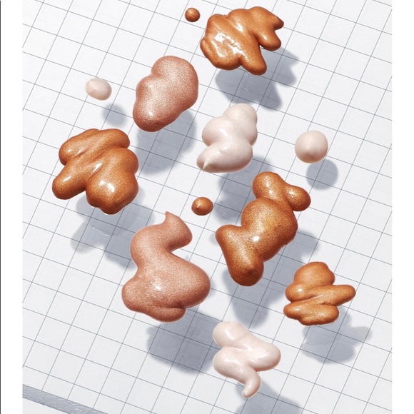 DWTN PARIS highlighter MSRP $22 - Picture 3 of 3